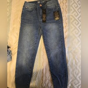 Blue jean- Straight leg pants